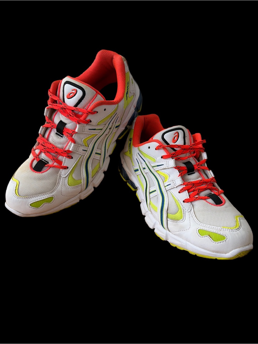 Asics GEL-KAYANO 5 KZN White/Multicolor Men’s size 10.5.  🦅